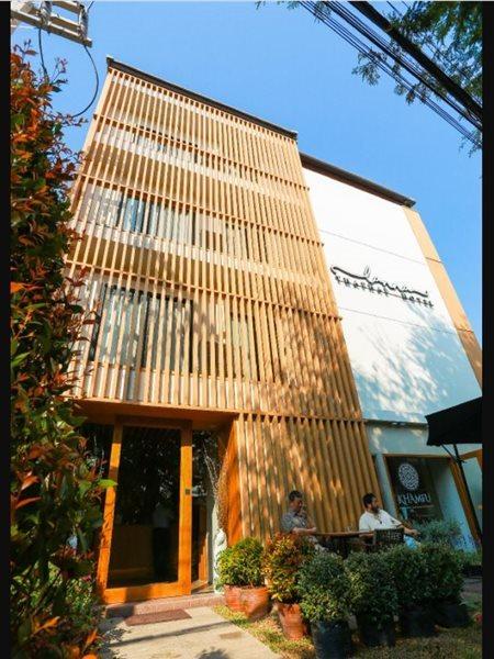 Lanna Thaphae Hotel